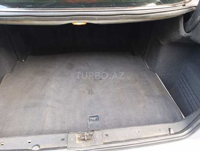 Mercedes E 240 2001, 239,000 km - 2.6 l - Bakı