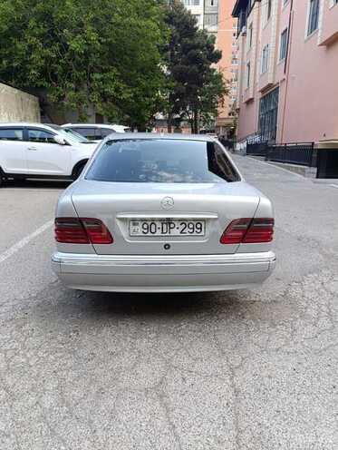Mercedes E 240 2001, 239,000 km - 2.6 l - Bakı