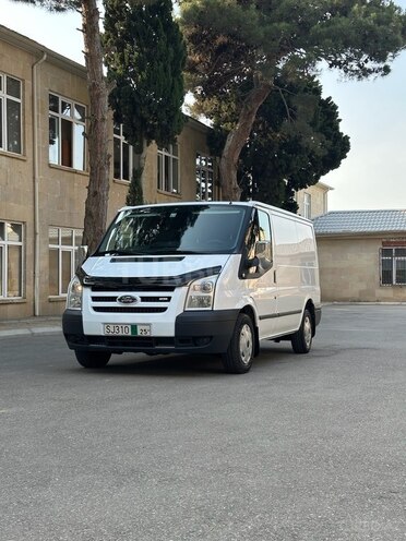 Ford Transit-4