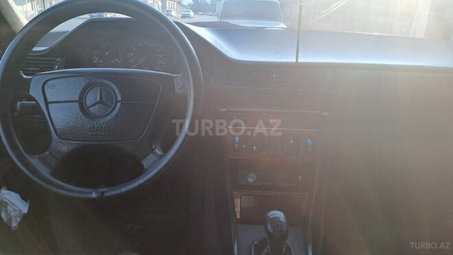 Mercedes E 300 d 1994, 579,000 km - 3.0 l - Astara