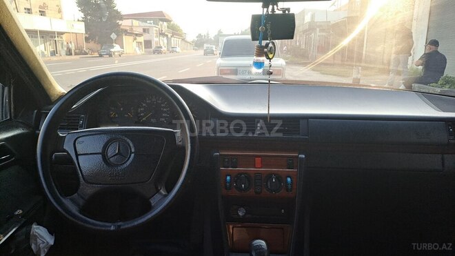Mercedes E 300 d 1994, 579,000 km - 3.0 l - Astara