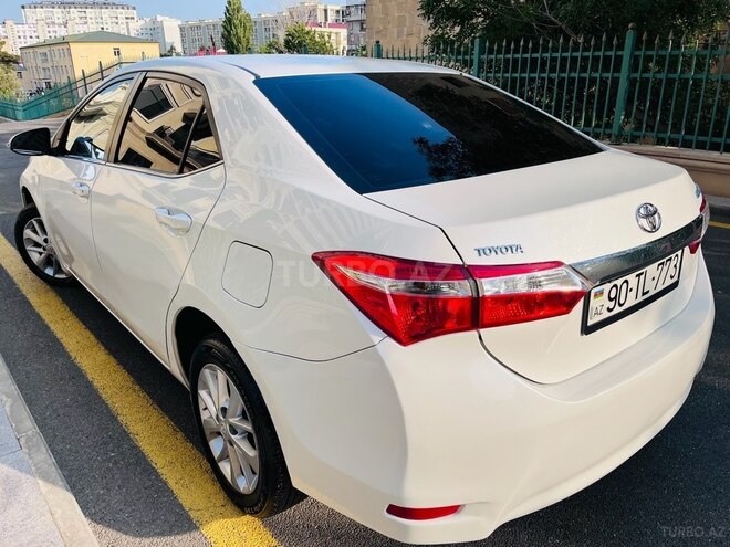 Toyota Corolla-14