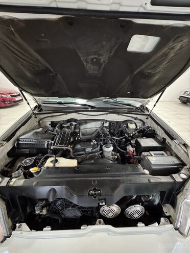 Toyota Land Cruiser Prado-10