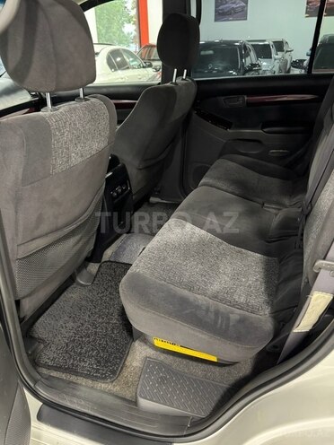 Toyota Land Cruiser Prado-9