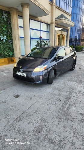 Toyota Prius-1