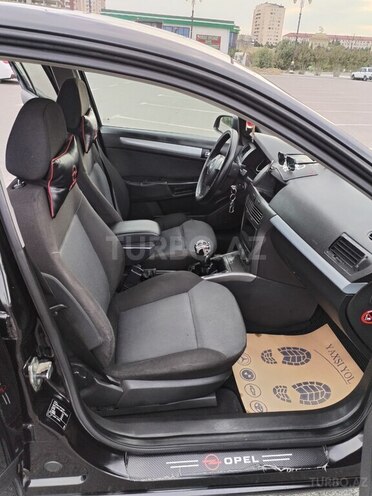 Opel Astra 2005, 330,000 km - 1.4 л - Bakı