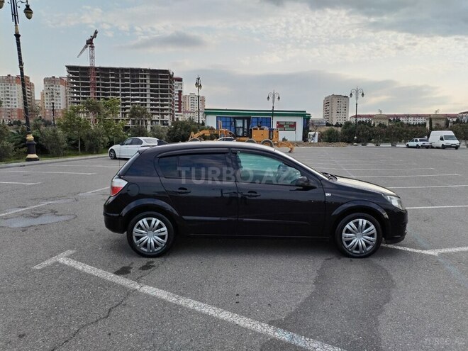 Opel Astra 2005, 330,000 km - 1.4 л - Bakı