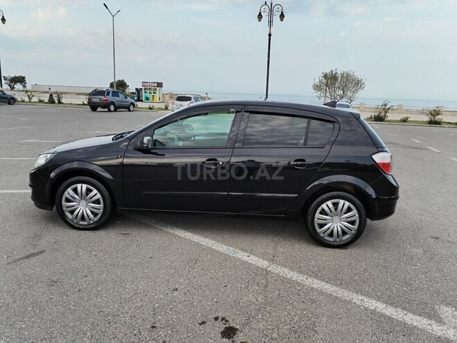 Opel Astra 2005, 330,000 km - 1.4 л - Bakı