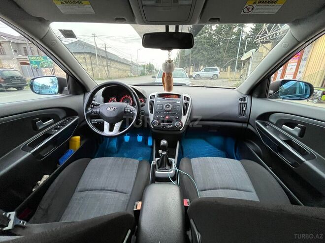 Kia Ceed 2010, 198,000 km - 1.6 л - Quba