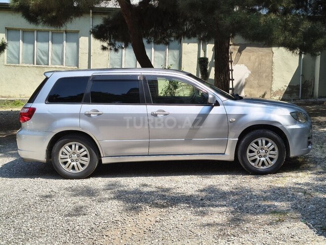 Mitsubishi Airtrek 2005, 203,500 km - 2.0 l - Bakı
