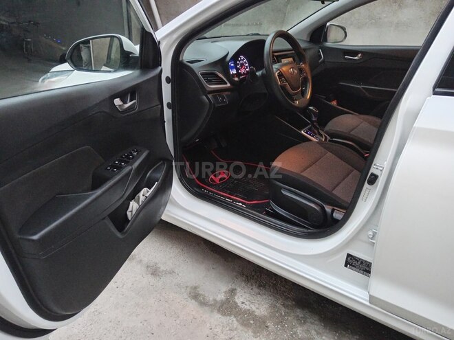 Hyundai Accent 2019, 96,000 km - 1.6 л - Bakı