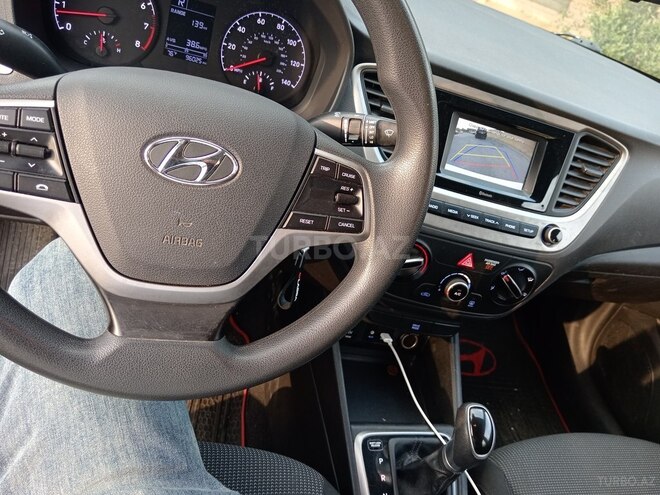 Hyundai Accent 2019, 96,000 km - 1.6 л - Bakı
