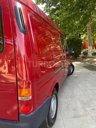 Ford Transit-13