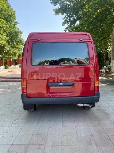 Ford Transit-14