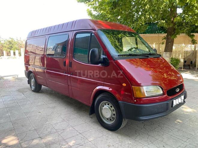 Ford Transit-4