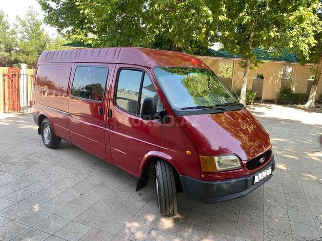 Ford Transit-3