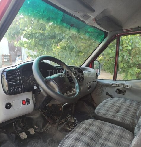 Ford Transit-15