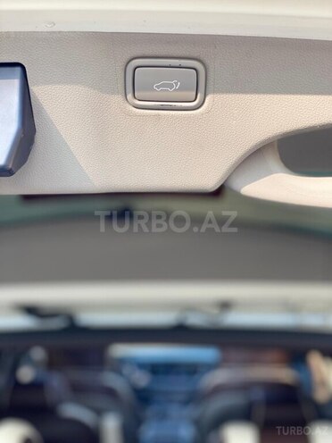 Kia Carnival-17
