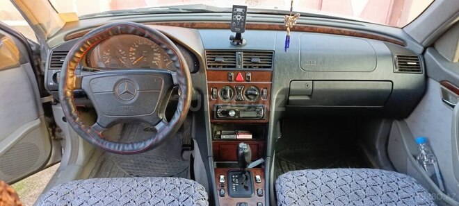 Mercedes C 230 1997, 320,645 km - 2.3 l - Gəncə
