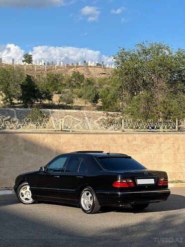 Mercedes E 320 2001, 416,000 km - 3.2 l - Naxçıvan