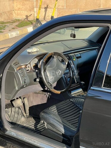 Mercedes E 320 2001, 416,000 km - 3.2 l - Naxçıvan
