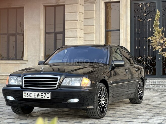 Mercedes C 200 2000, 242,000 km - 2.0 l - Saatlı