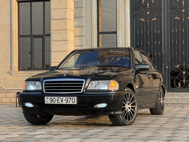 Mercedes C 200 2000, 242,000 km - 2.0 l - Saatlı