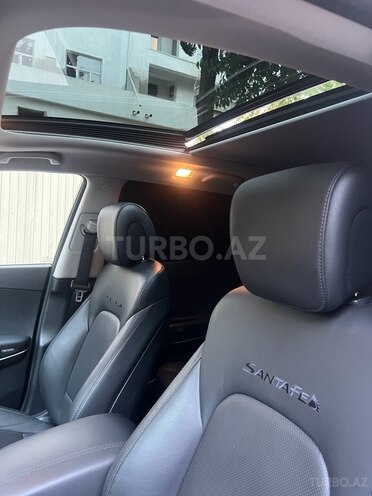Hyundai Santa Fe-12