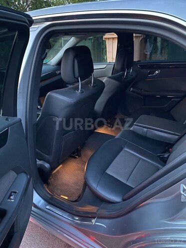 Mercedes E 220 d 2009, 297,000 km - 2.2 l - Bakı