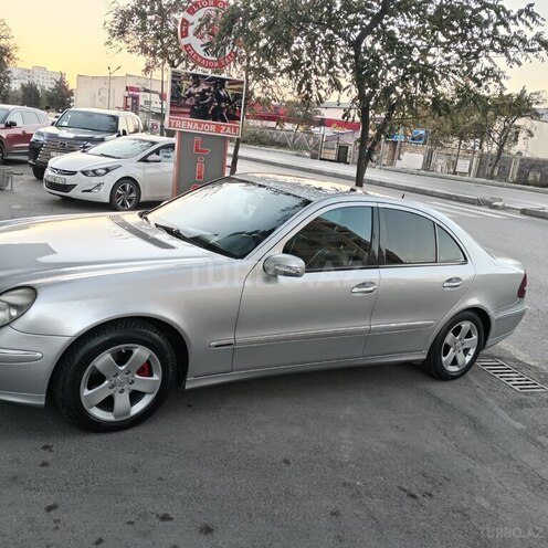Mercedes E 270 2002, 518,062 km - 2.7 l - Bakı