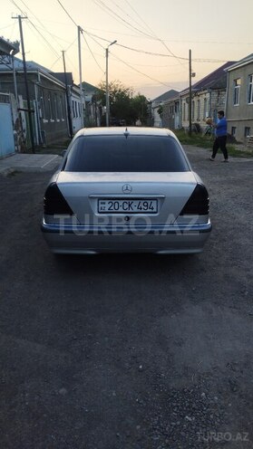 Mercedes C 220 1995, 364,581 km - 2.2 l - Qazax