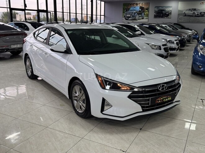 Hyundai Elantra-4