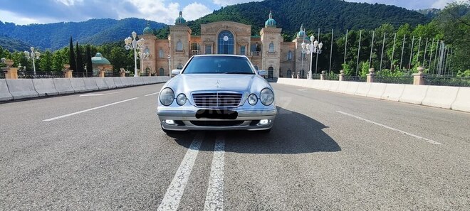 Mercedes E 240 2000, 421,640 km - 2.4 l - Qəbələ