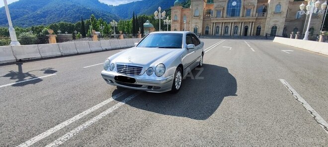 Mercedes E 240 2000, 421,640 km - 2.4 l - Qəbələ
