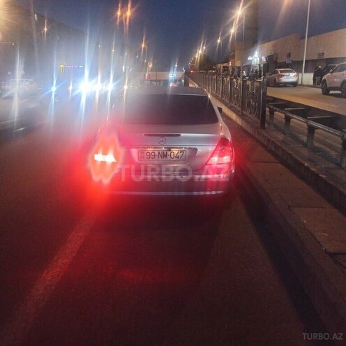 Mercedes E 270 2002, 518,062 km - 2.7 l - Bakı