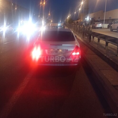 Mercedes E 270 2002, 518,062 km - 2.7 l - Bakı