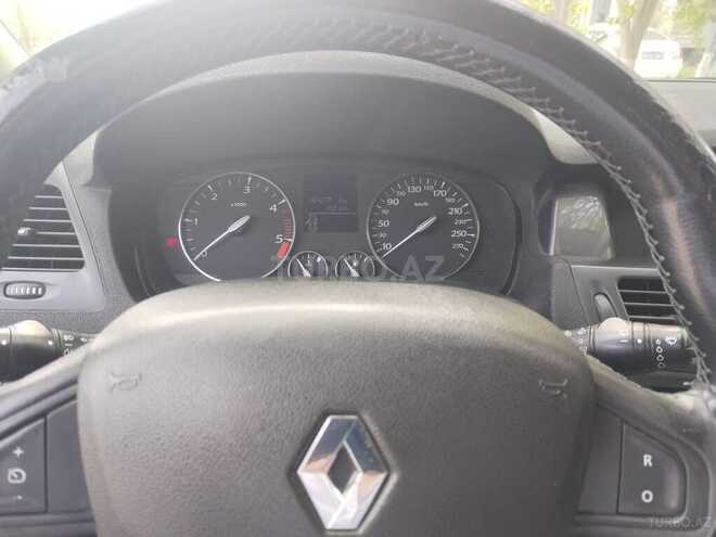 Renault Laguna-9