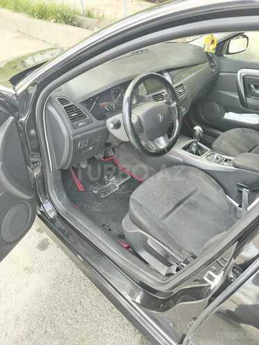 Renault Laguna-10