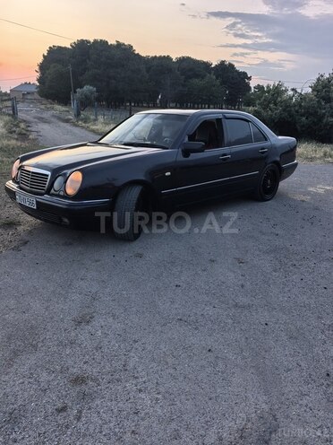 Mercedes E 230 1996, 310,412 km - 2.3 л - İmişli