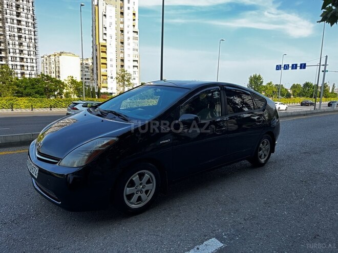 Toyota Prius-4