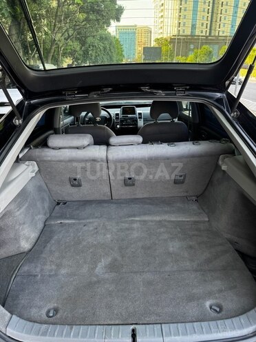 Toyota Prius-13