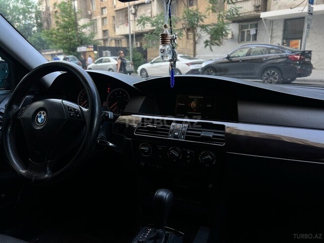 BMW 525 2005, 297,548 km - 2.5 l - Bakı