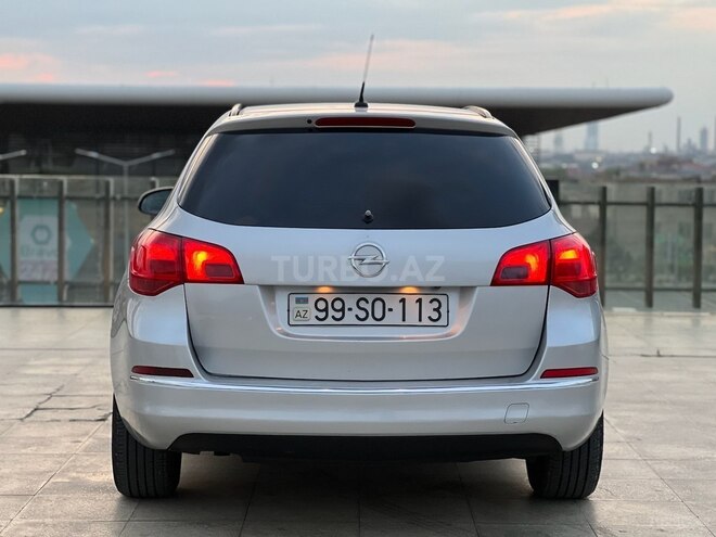 Opel Astra 2015, 192,100 km - 1.4 l - Bakı