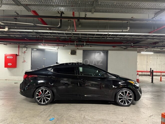 Hyundai Elantra 2015, 135,000 km - 1.8 l - Bakı