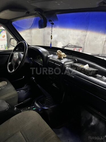 GAZ 3110 2003, 206,000 km - 2.4 l - Samux