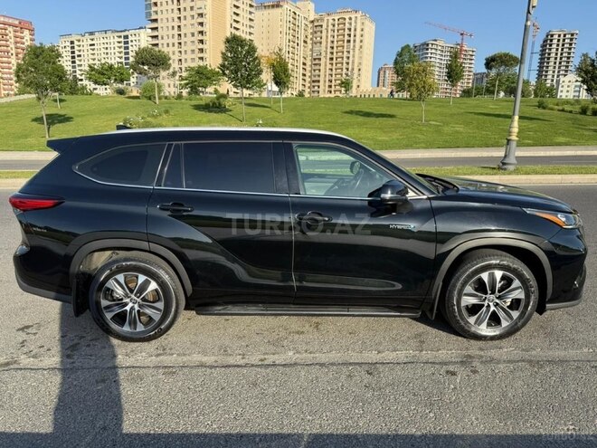 Toyota Highlander 2022, 70,000 km - 2.5 l - Bakı