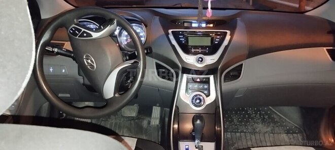 Hyundai Elantra 2011, 273,588 km - 1.8 l - Bakı