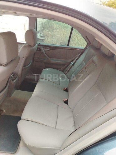 Mercedes E 240 2000, 308,000 km - 2.6 l - Bakı
