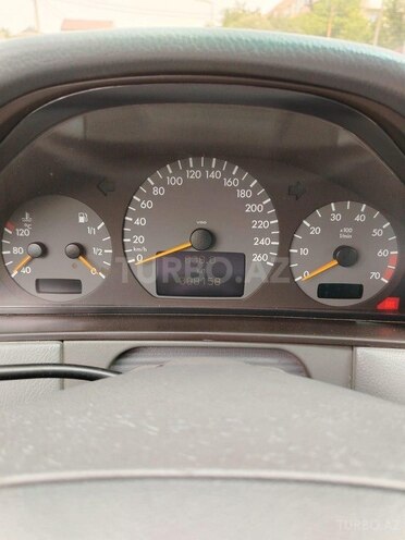Mercedes E 240 2000, 308,000 km - 2.6 l - Bakı