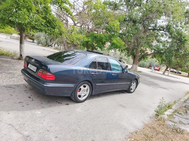 Mercedes E 240 2000, 308,000 km - 2.6 l - Bakı